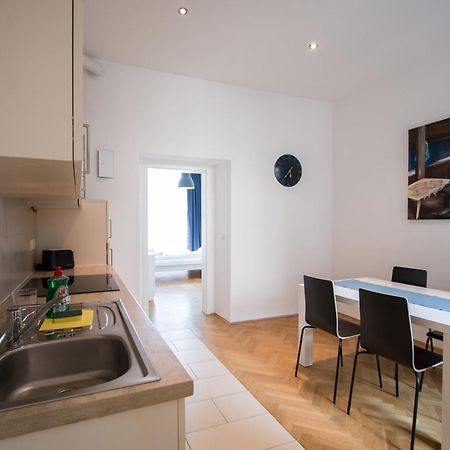 Porzellangarten Apartment I Contactless Check-In Вена Экстерьер фото