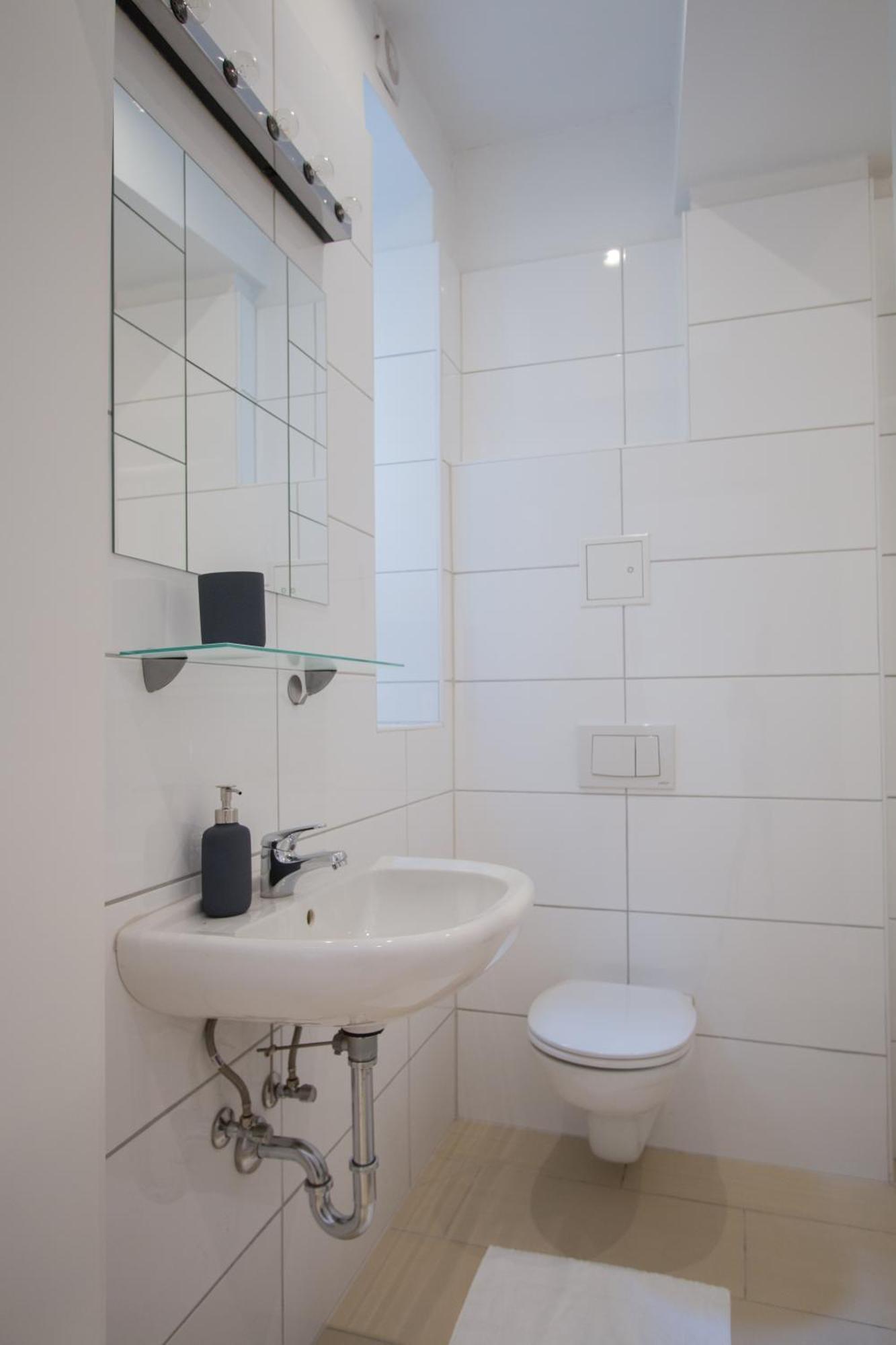 Porzellangarten Apartment I Contactless Check-In Вена Экстерьер фото