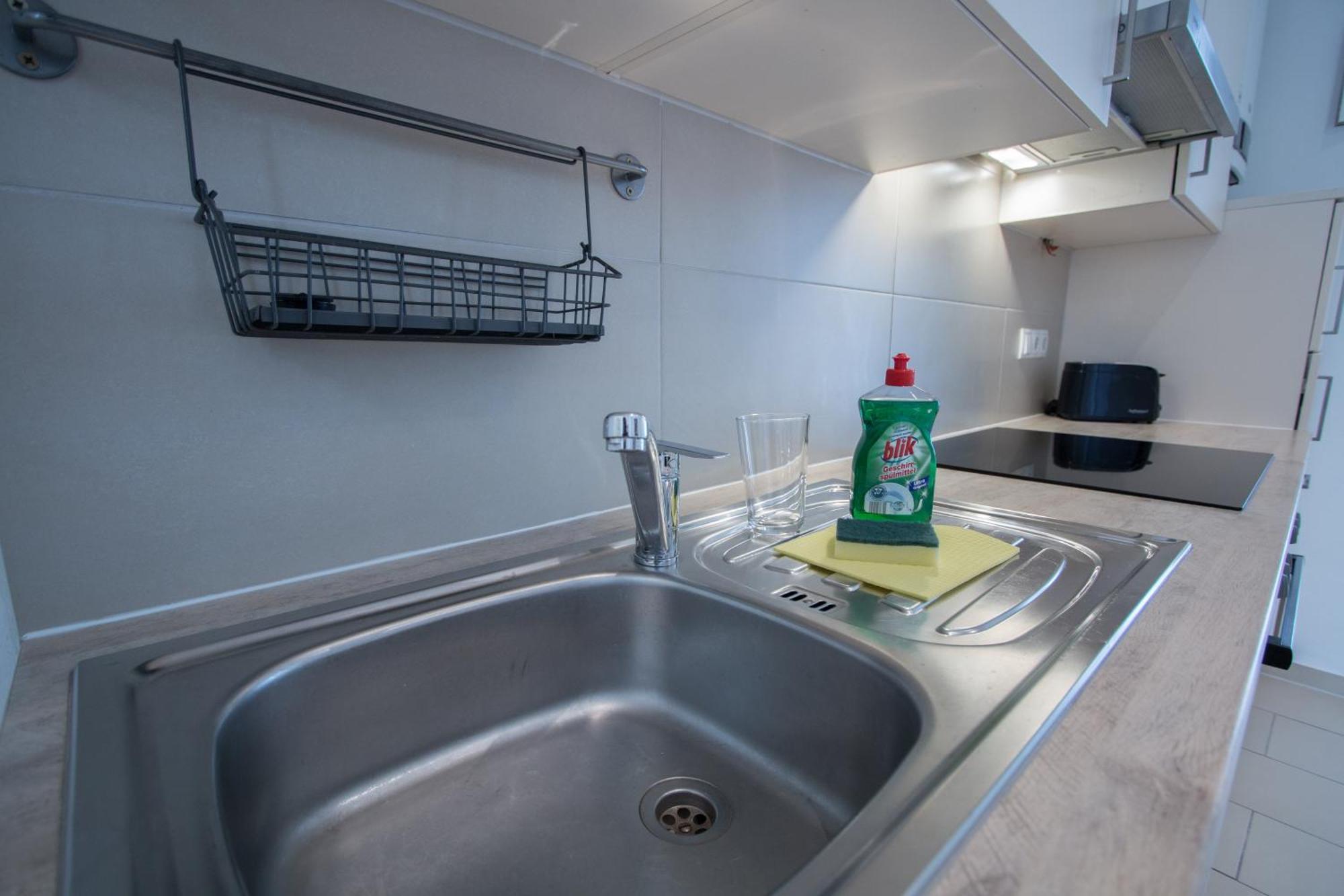 Porzellangarten Apartment I Contactless Check-In Вена Экстерьер фото