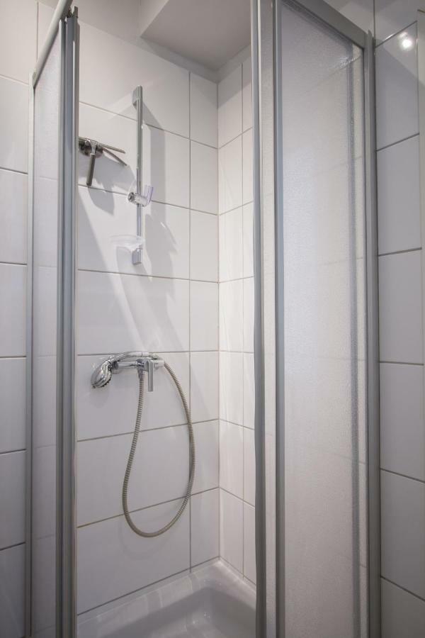 Porzellangarten Apartment I Contactless Check-In Вена Экстерьер фото